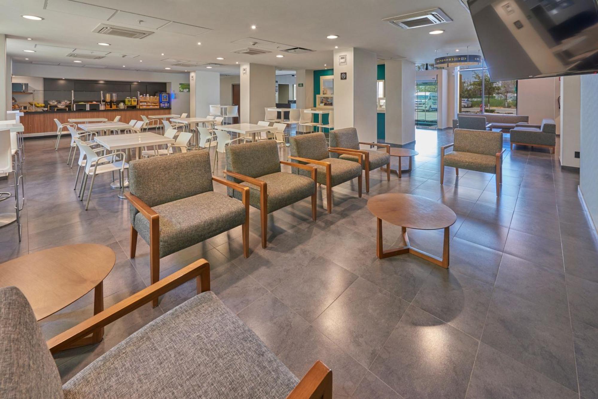 City Express By Marriott Salamanca Exterior photo