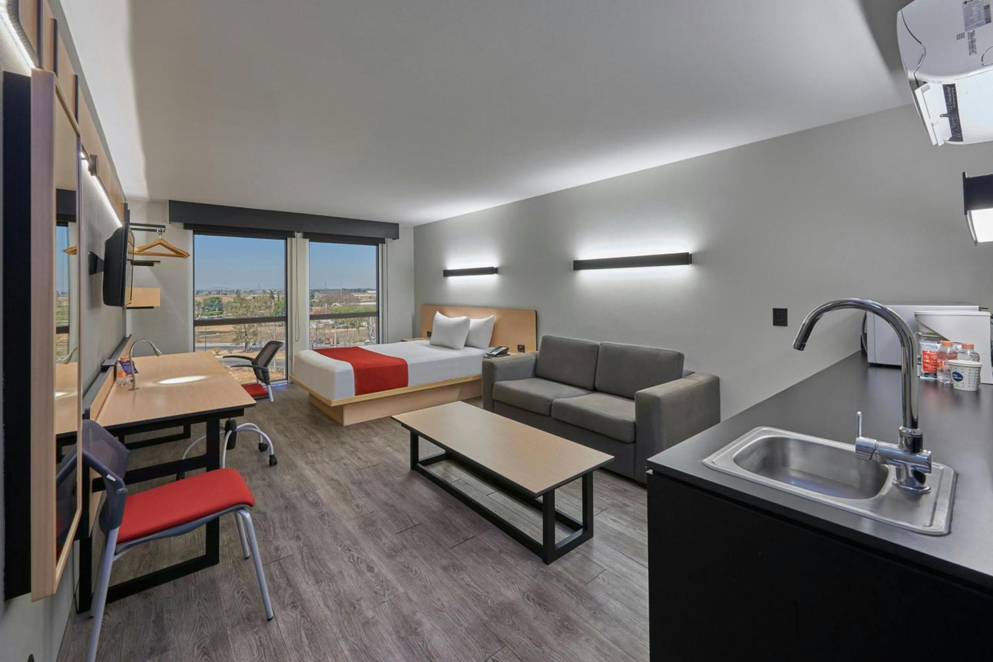 City Express By Marriott Salamanca Exterior photo